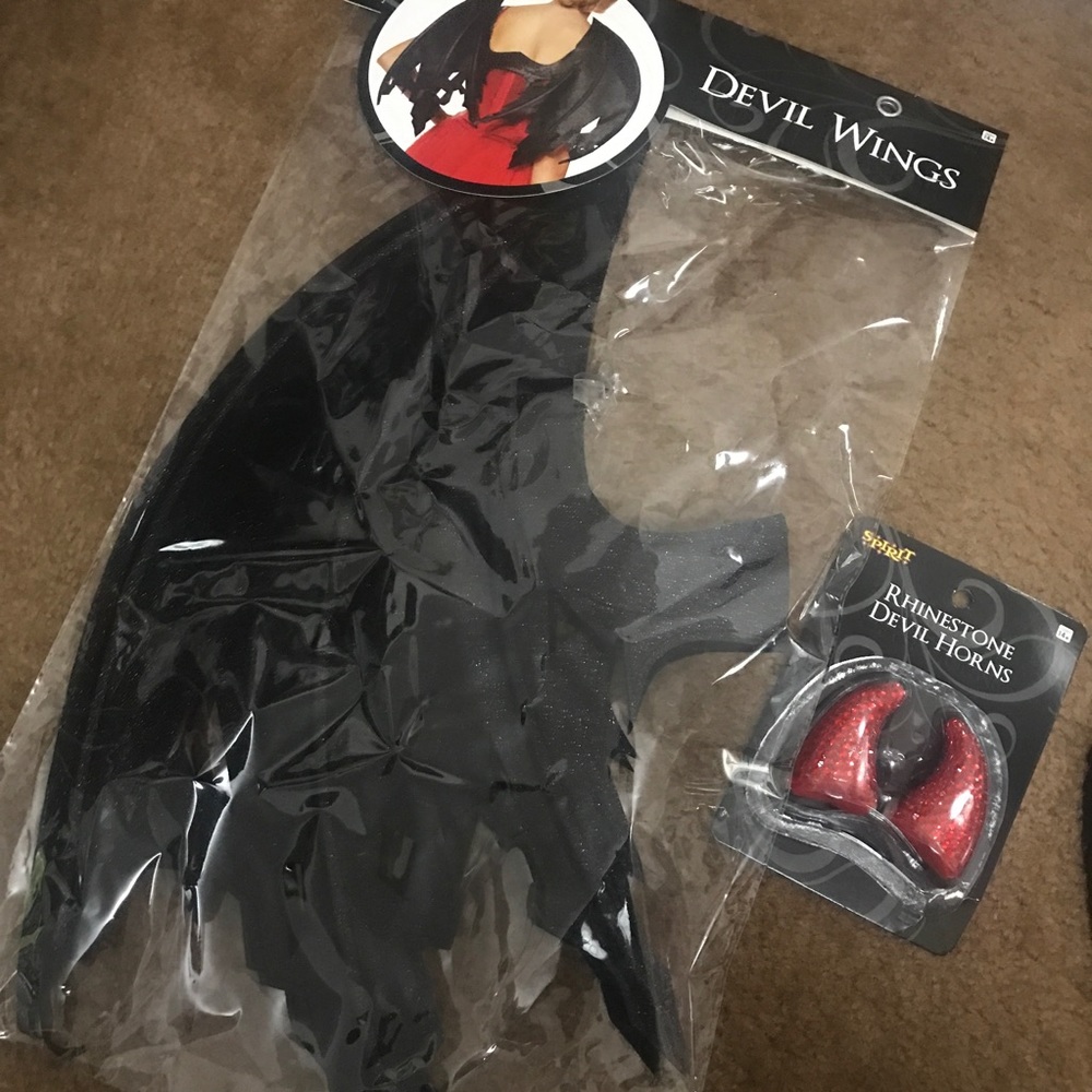 Combo Devil Wings and Horns